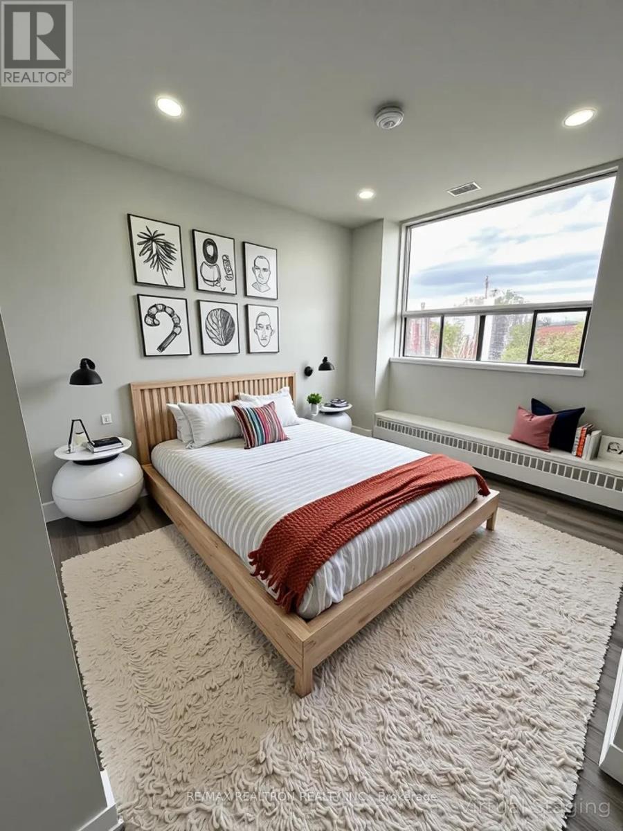 702 - 15 Walmer Road, Toronto, Ontario  M5R 2X1 - Photo 3 - C12680404