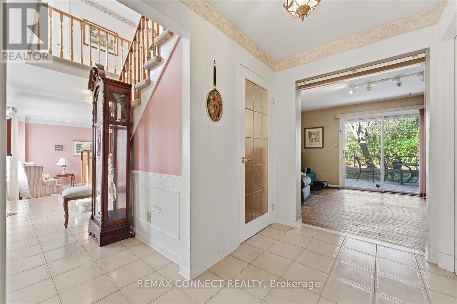 4307 Garnetwood Chase, Mississauga, Ontario  L4W 2H1 - Photo 15 - W12626926