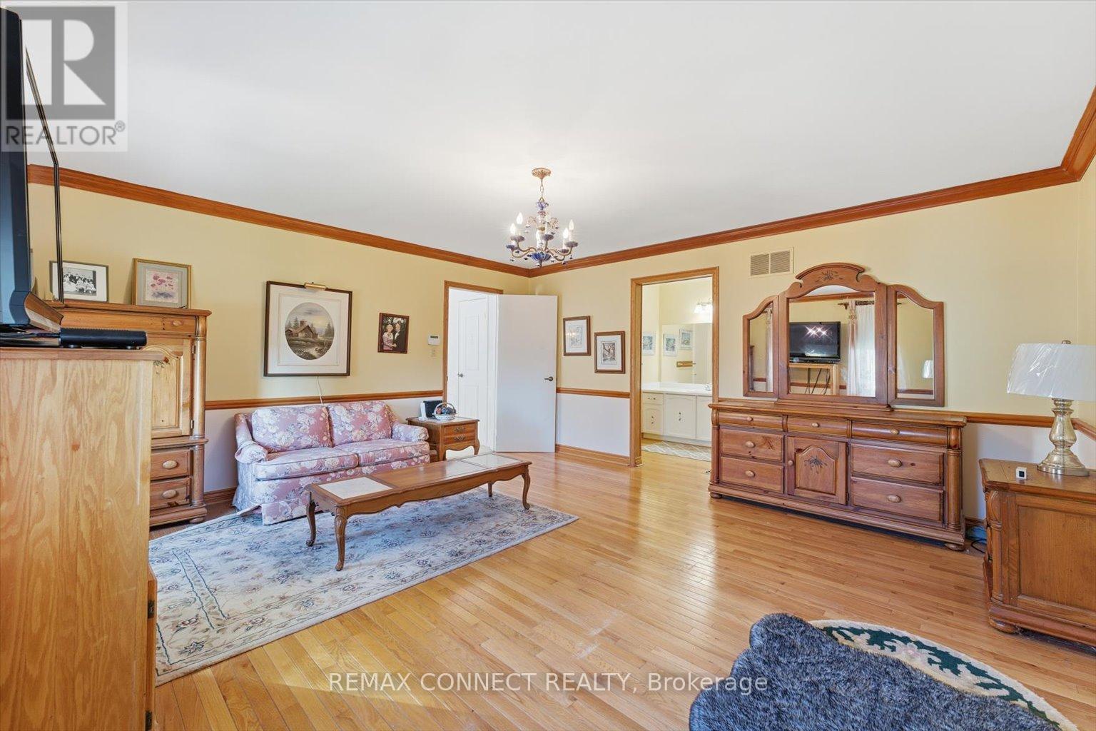 4307 Garnetwood Chase, Mississauga, Ontario  L4W 2H1 - Photo 20 - W12626926