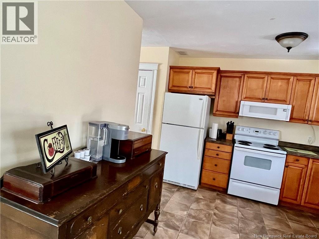 48 Dundee, Salisbury, New Brunswick  E4J 2B8 - Photo 11 - NB132288