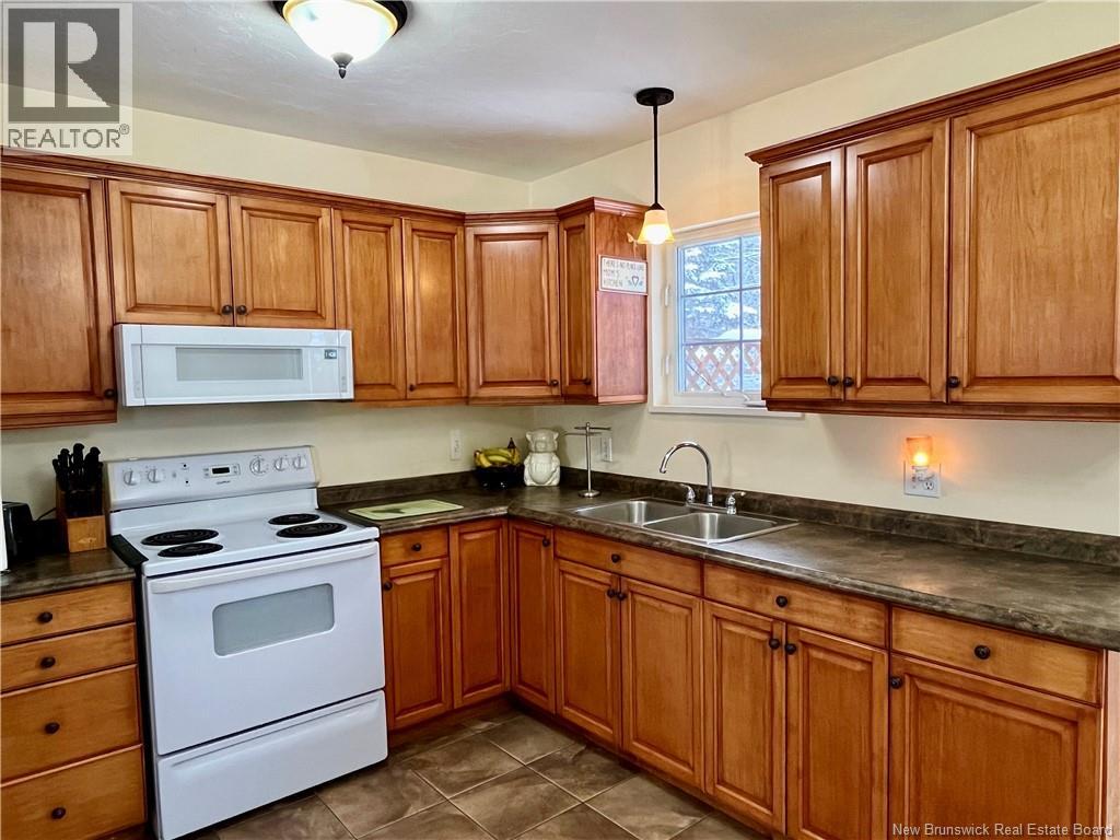 48 Dundee, Salisbury, New Brunswick  E4J 2B8 - Photo 10 - NB132288