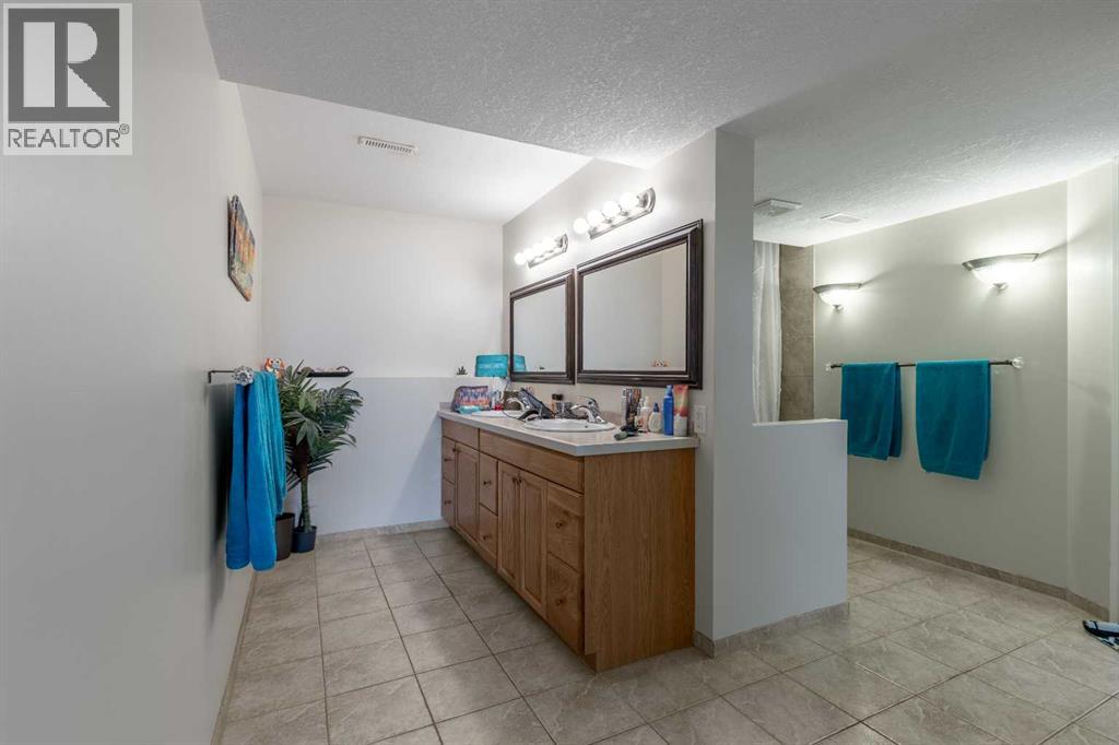 188 Cougar Way N, Lethbridge, Alberta  T1H 6P4 - Photo 26 - A2271467