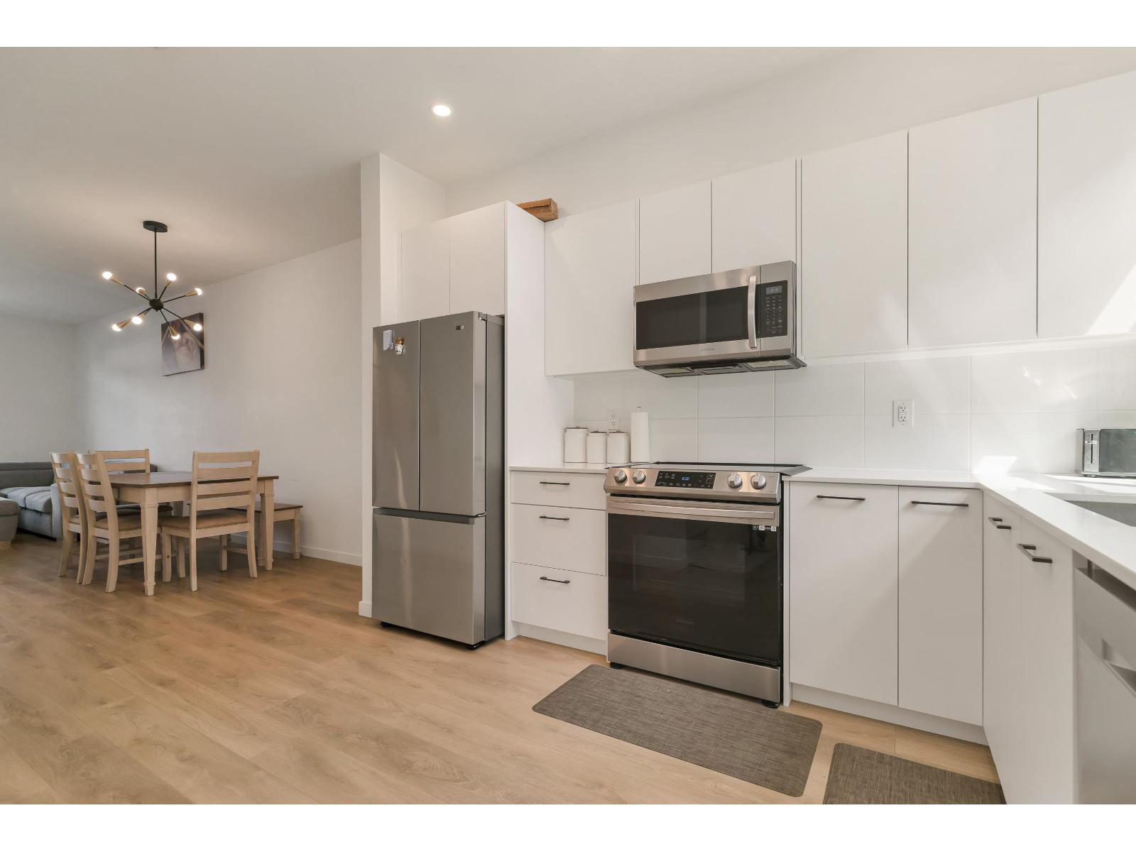 99 15235 Sitka Drive, Surrey, British Columbia  V3S 0A9 - Photo 5 - R3082442