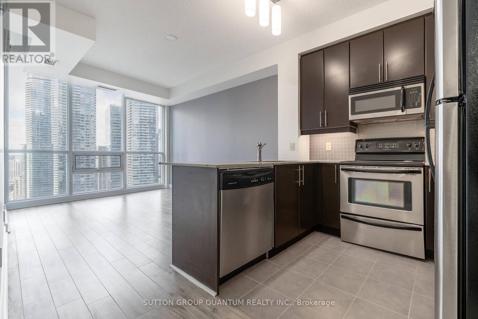 2901 - 18 Harbour Street, Toronto, Ontario  M5J 2Z6 - Photo 4 - C12728816