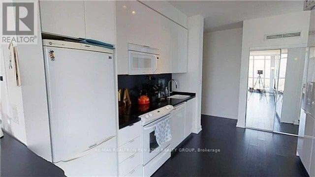 3912 - 15 Iceboat Terrace, Toronto, Ontario  M5V 4A5 - Photo 5 - C12728822