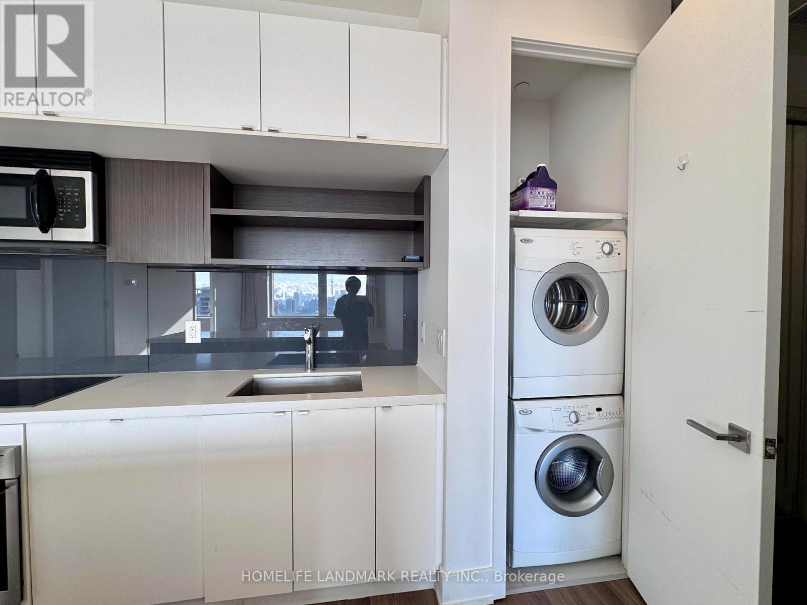 1219 - 111 St Clair Avenue W, Toronto, Ontario  M4V 1N5 - Photo 16 - C12728870