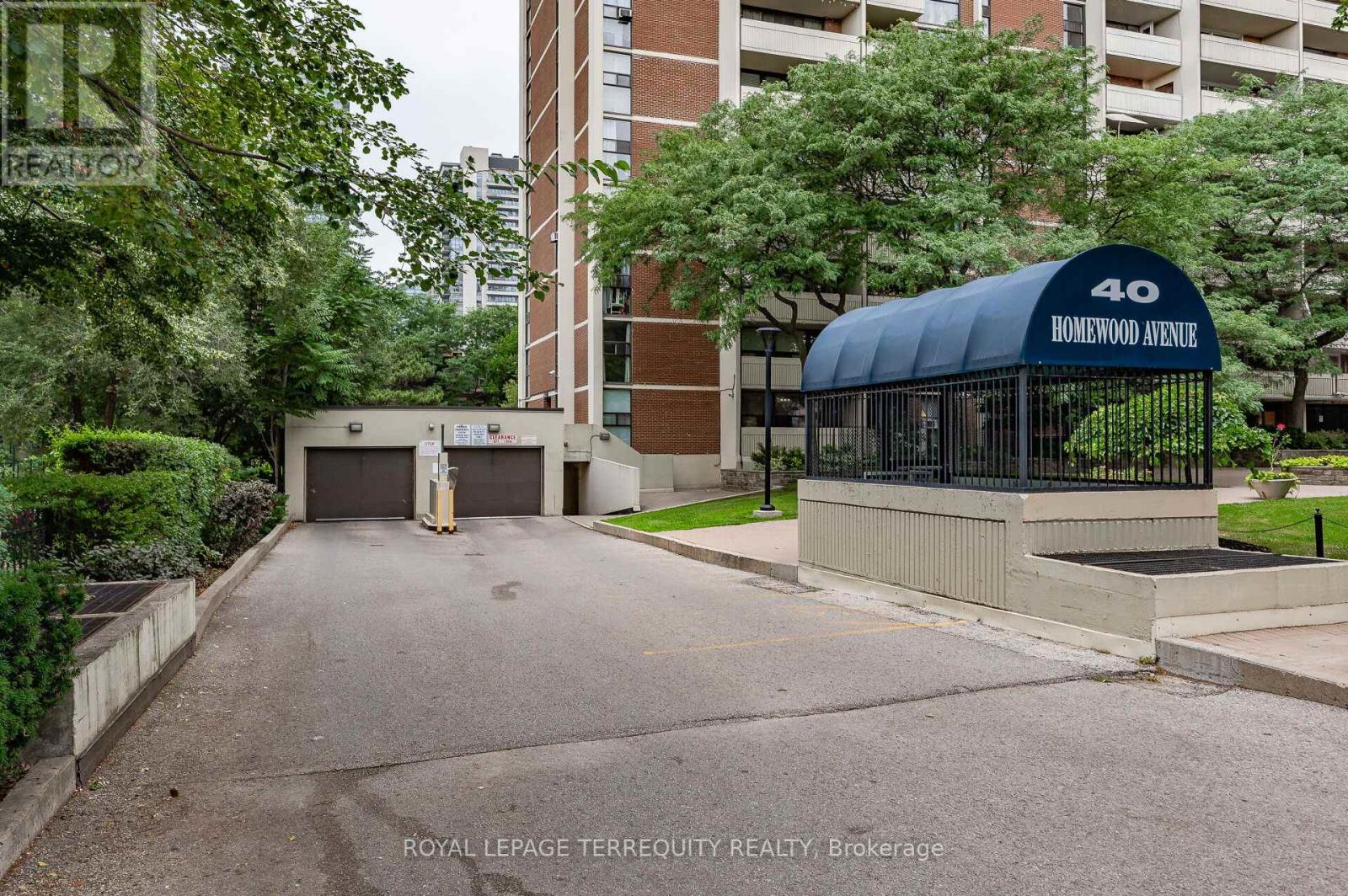 1505 - 40 Homewood Avenue, Toronto, Ontario  M4Y 2K2 - Photo 13 - C12728874