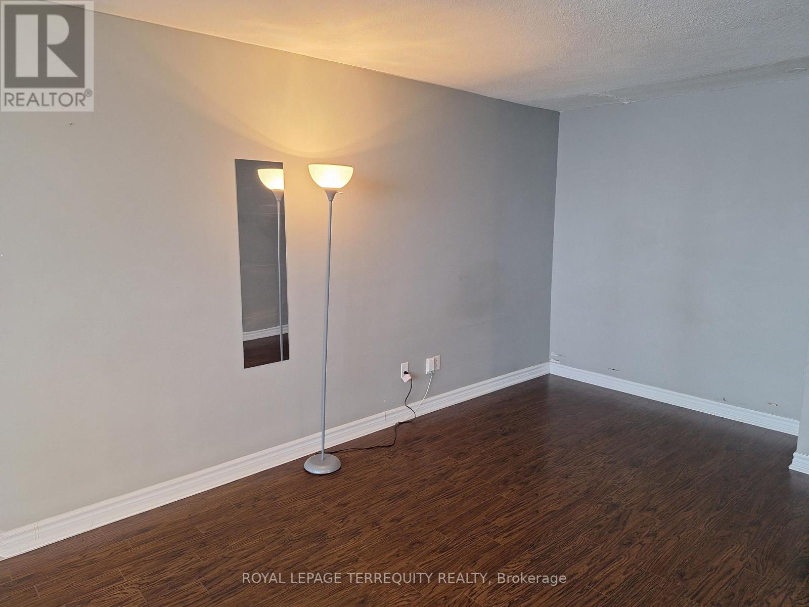 1505 - 40 Homewood Avenue, Toronto, Ontario  M4Y 2K2 - Photo 4 - C12728874