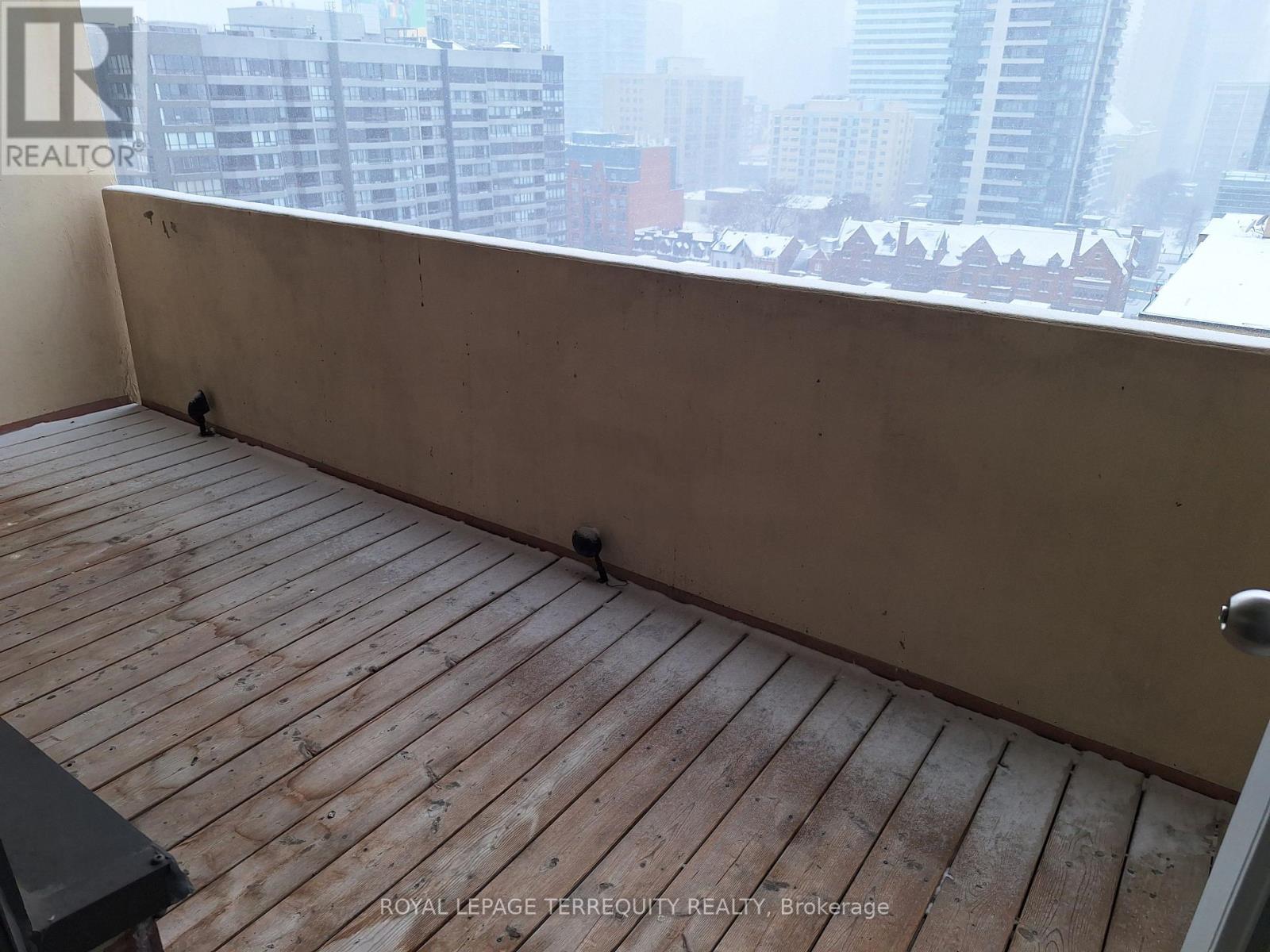 1505 - 40 Homewood Avenue, Toronto, Ontario  M4Y 2K2 - Photo 8 - C12728874