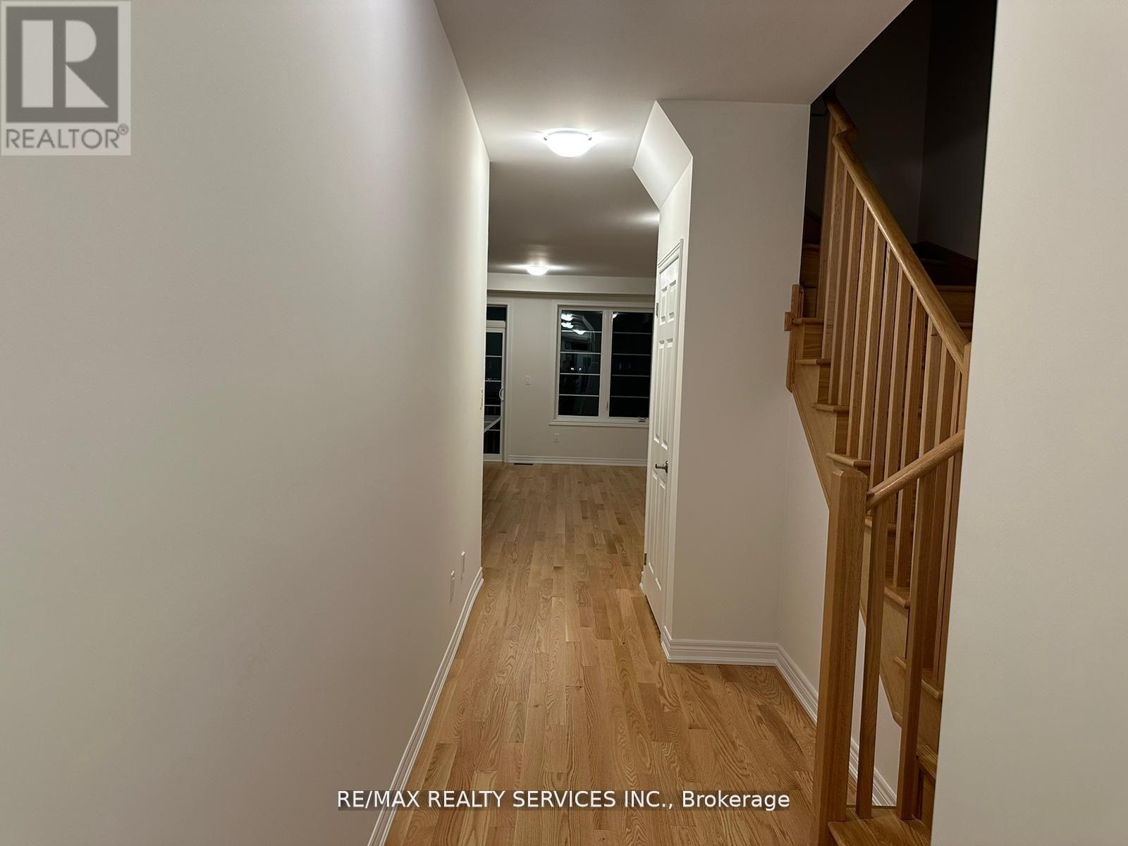 93 Air Dancer Crescent, Oshawa, Ontario  L1L 0V3 - Photo 2 - E12728814