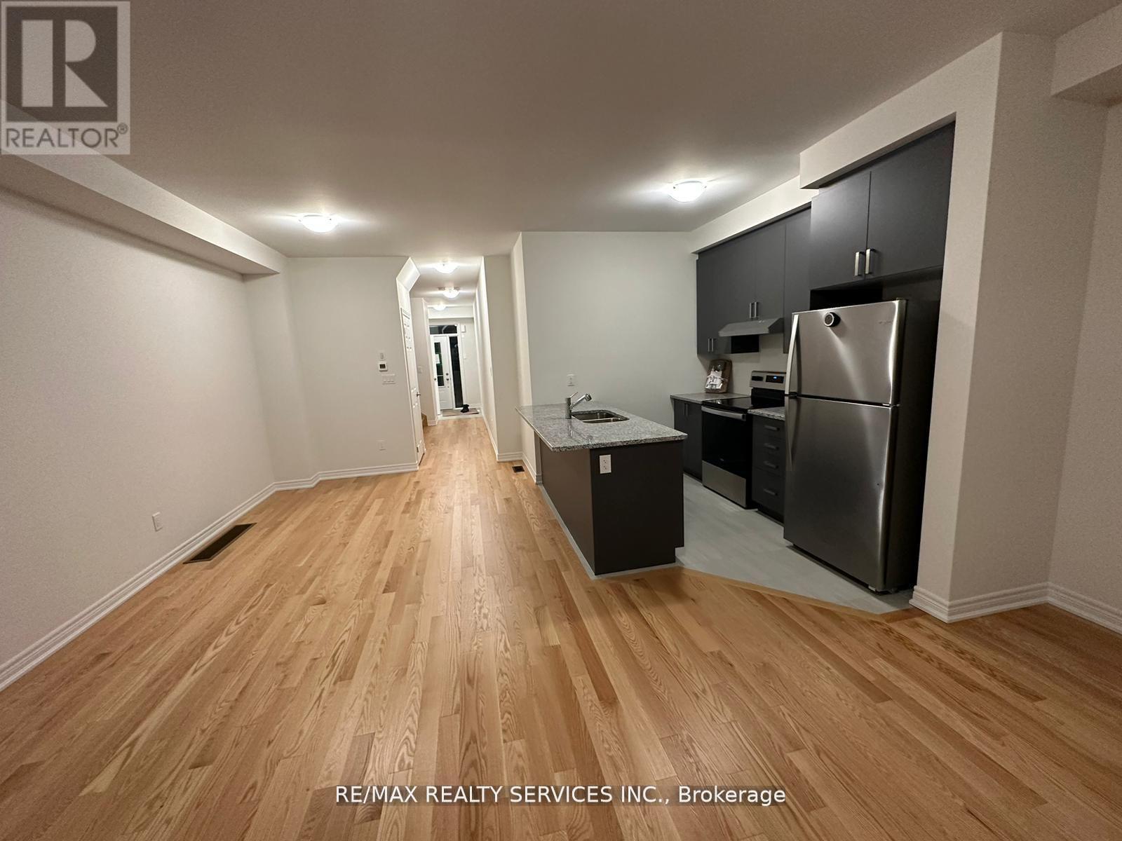 93 Air Dancer Crescent, Oshawa, Ontario  L1L 0V3 - Photo 4 - E12728814