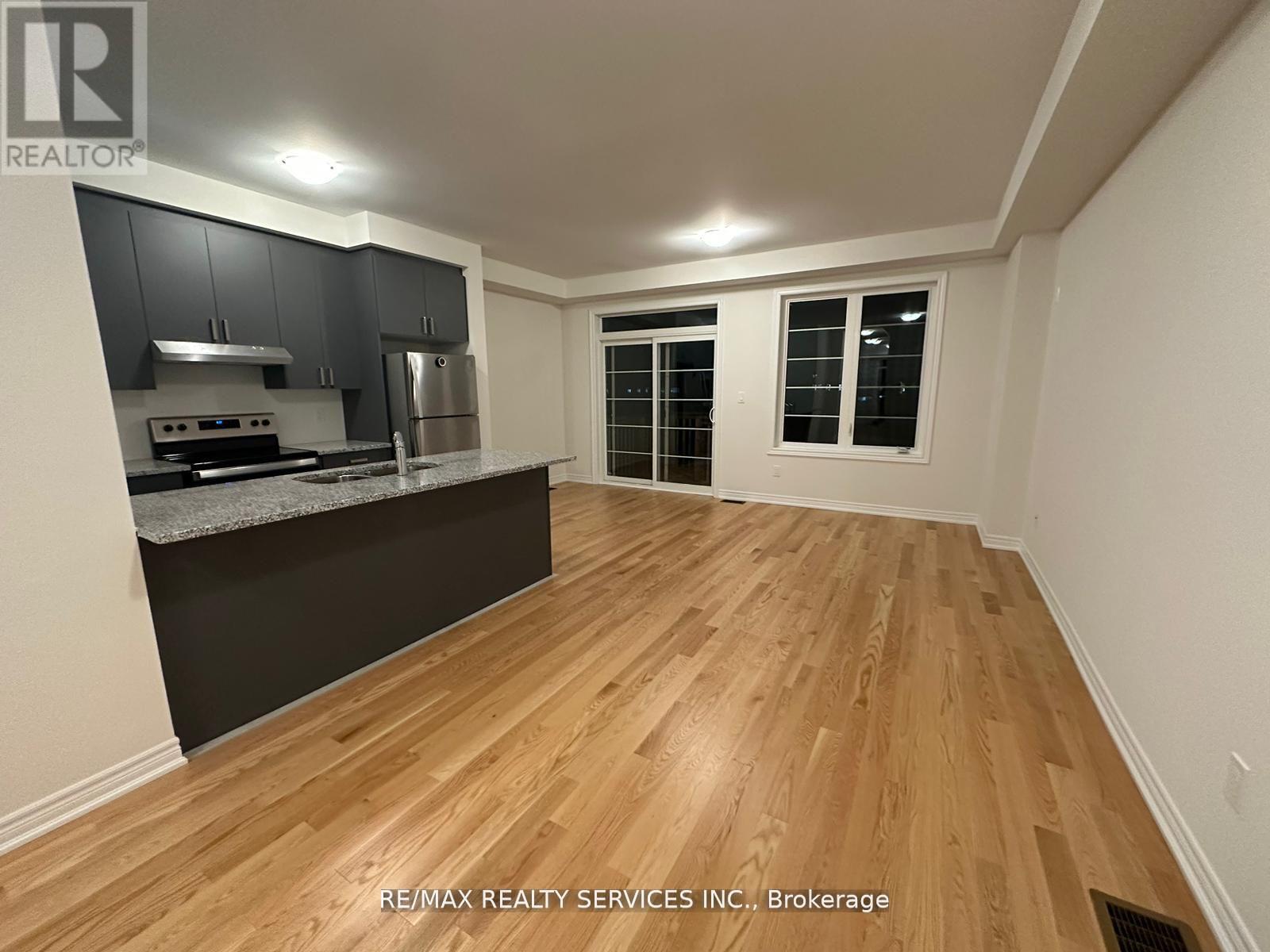 93 Air Dancer Crescent, Oshawa, Ontario  L1L 0V3 - Photo 7 - E12728814