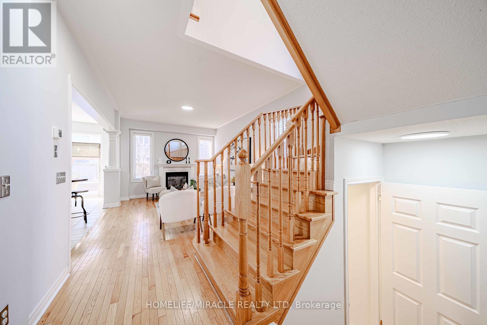 113 James Govan Drive, Whitby, Ontario  L1N 0H4 - Photo 6 - E12728834