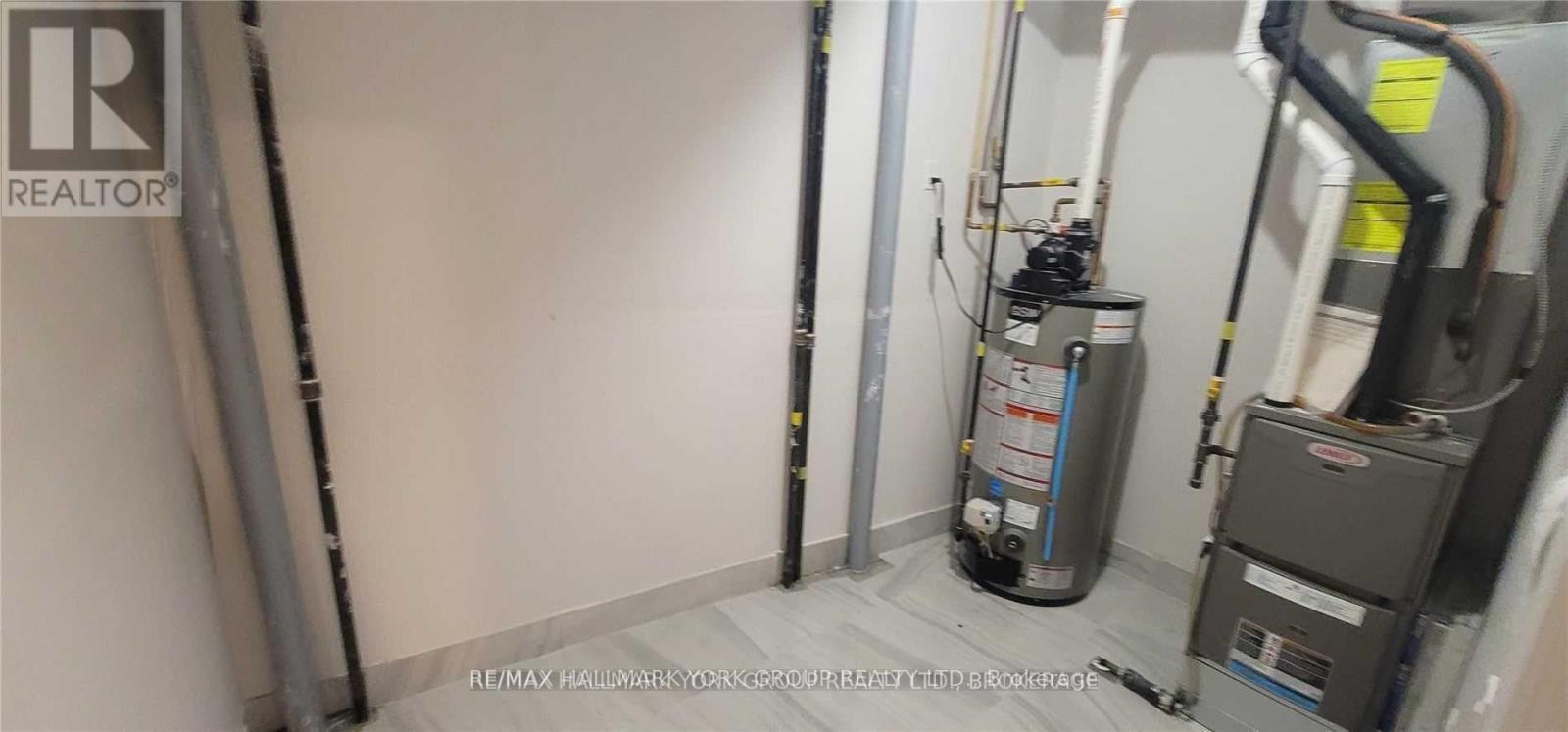 102 - 32 Wellington Street E, Aurora, Ontario  L4G 1H5 - Photo 11 - N12728850