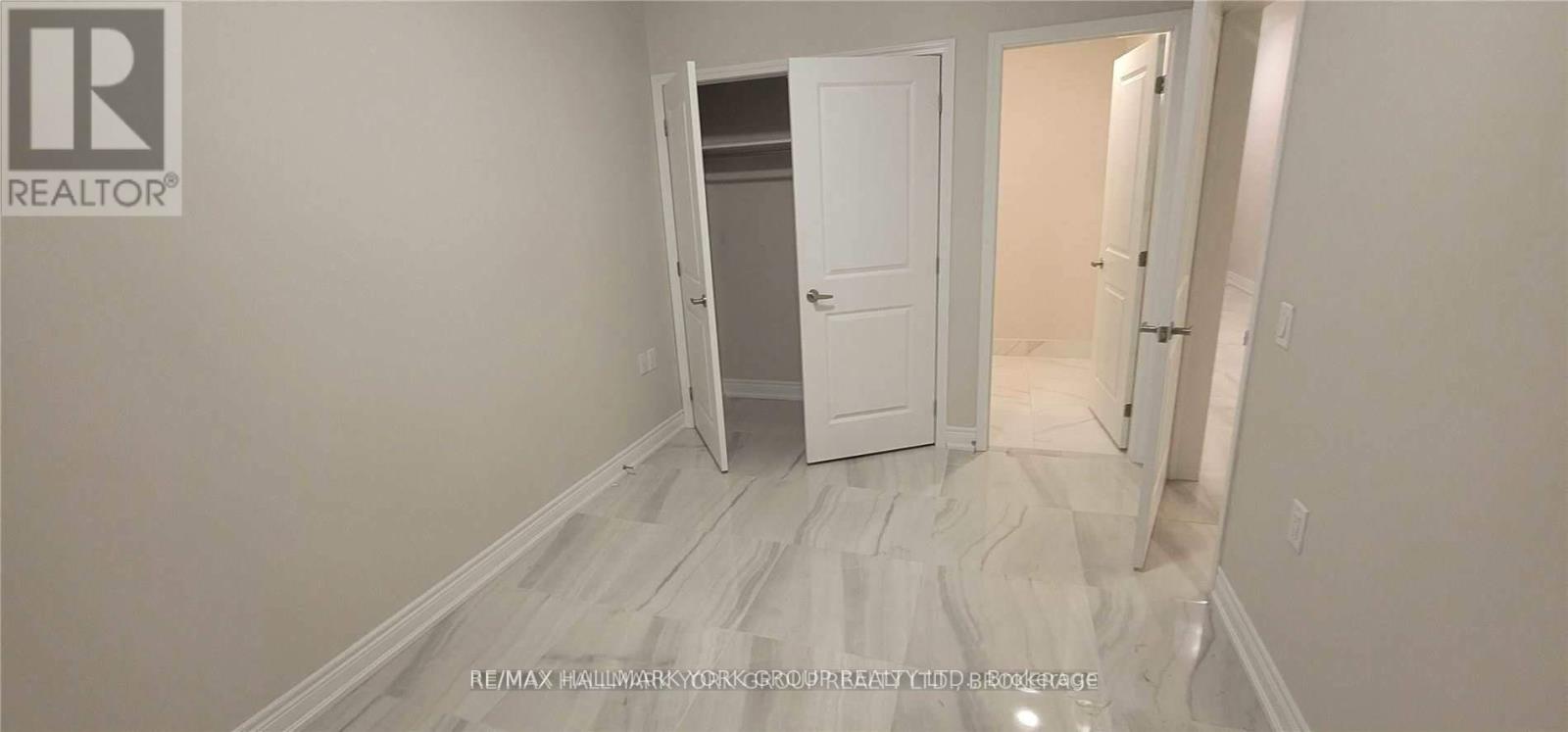 102 - 32 Wellington Street E, Aurora, Ontario  L4G 1H5 - Photo 8 - N12728850