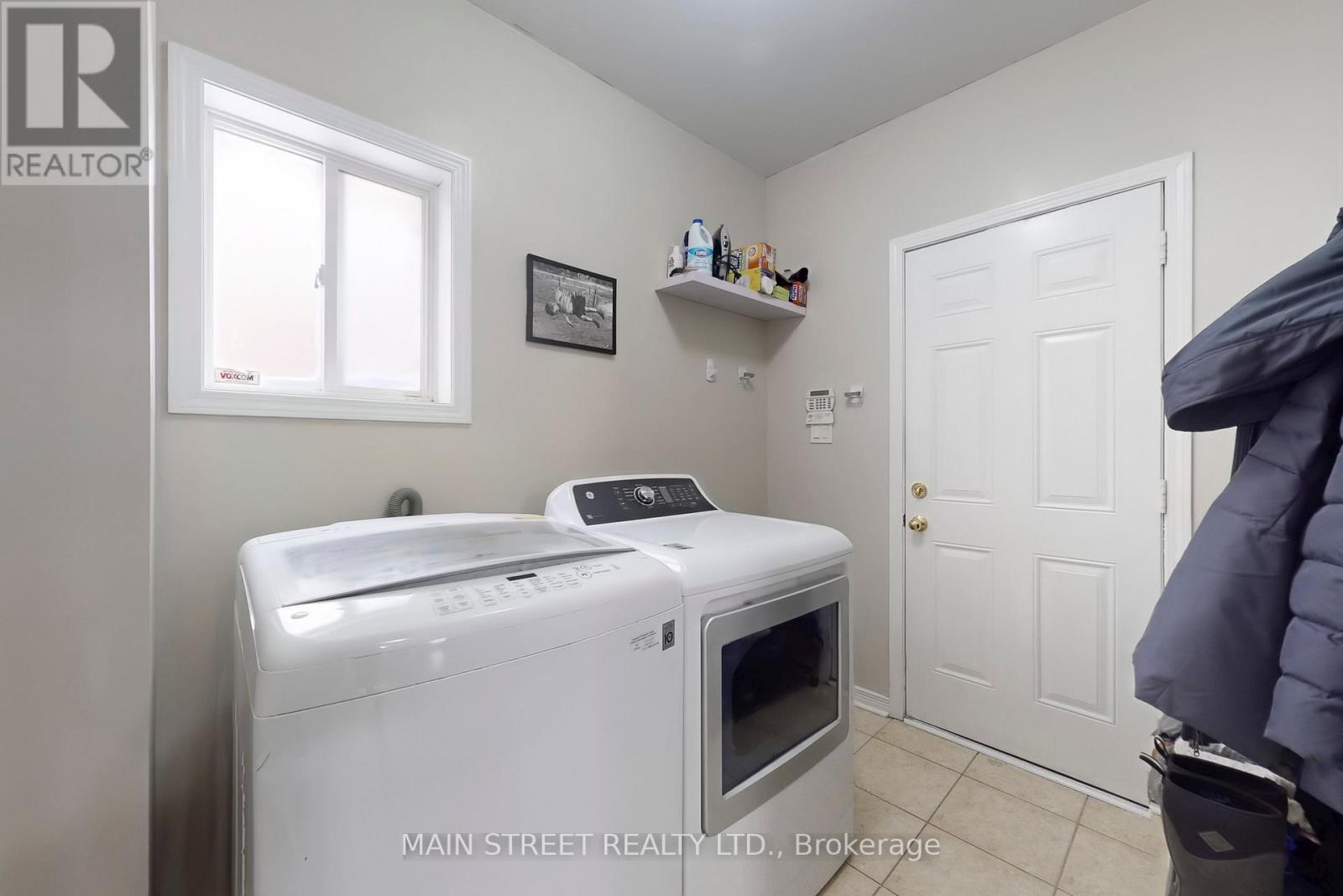 58 Tudor Crescent, Barrie (Innis-Shore), Ontario  L4M 0A7 - Photo 21 - S12728782