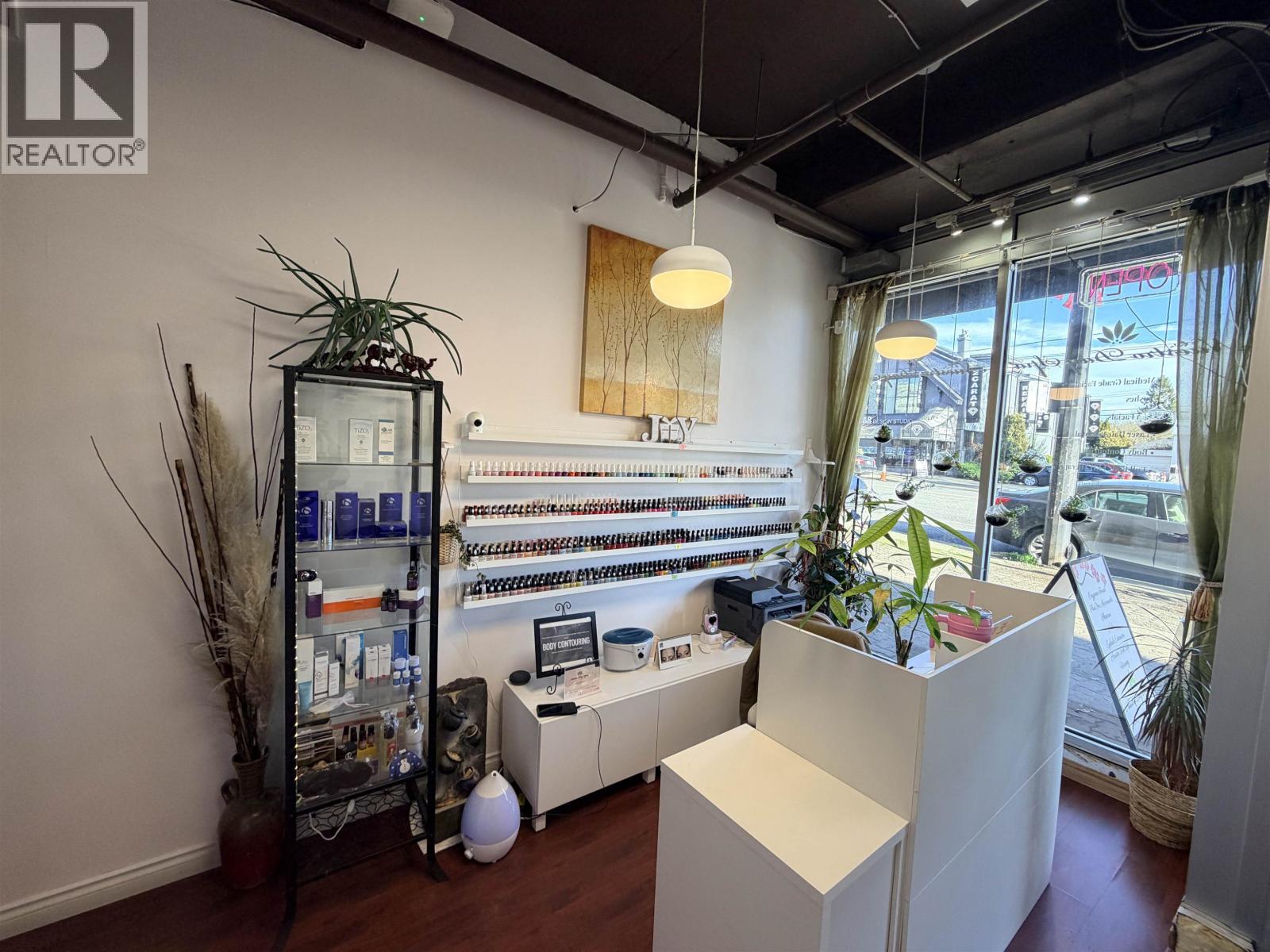 118073 Confidencial, Vancouver, British Columbia V0V 0V0 - Photo 1 - C8075514