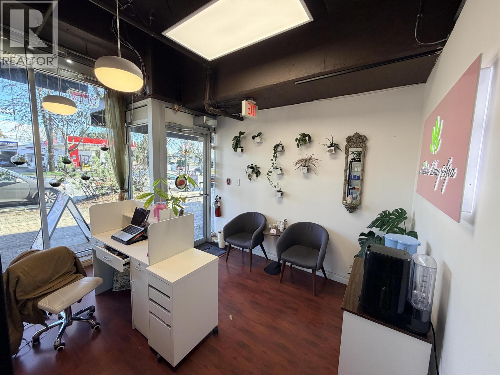 118073 Confidencial, Vancouver, British Columbia V0V 0V0 - Photo 2 - C8075514