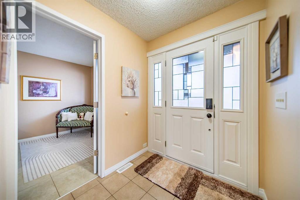 959 Ranchview Crescent Nw, Calgary, Alberta  T3G 1A4 - Photo 3 - A2277507