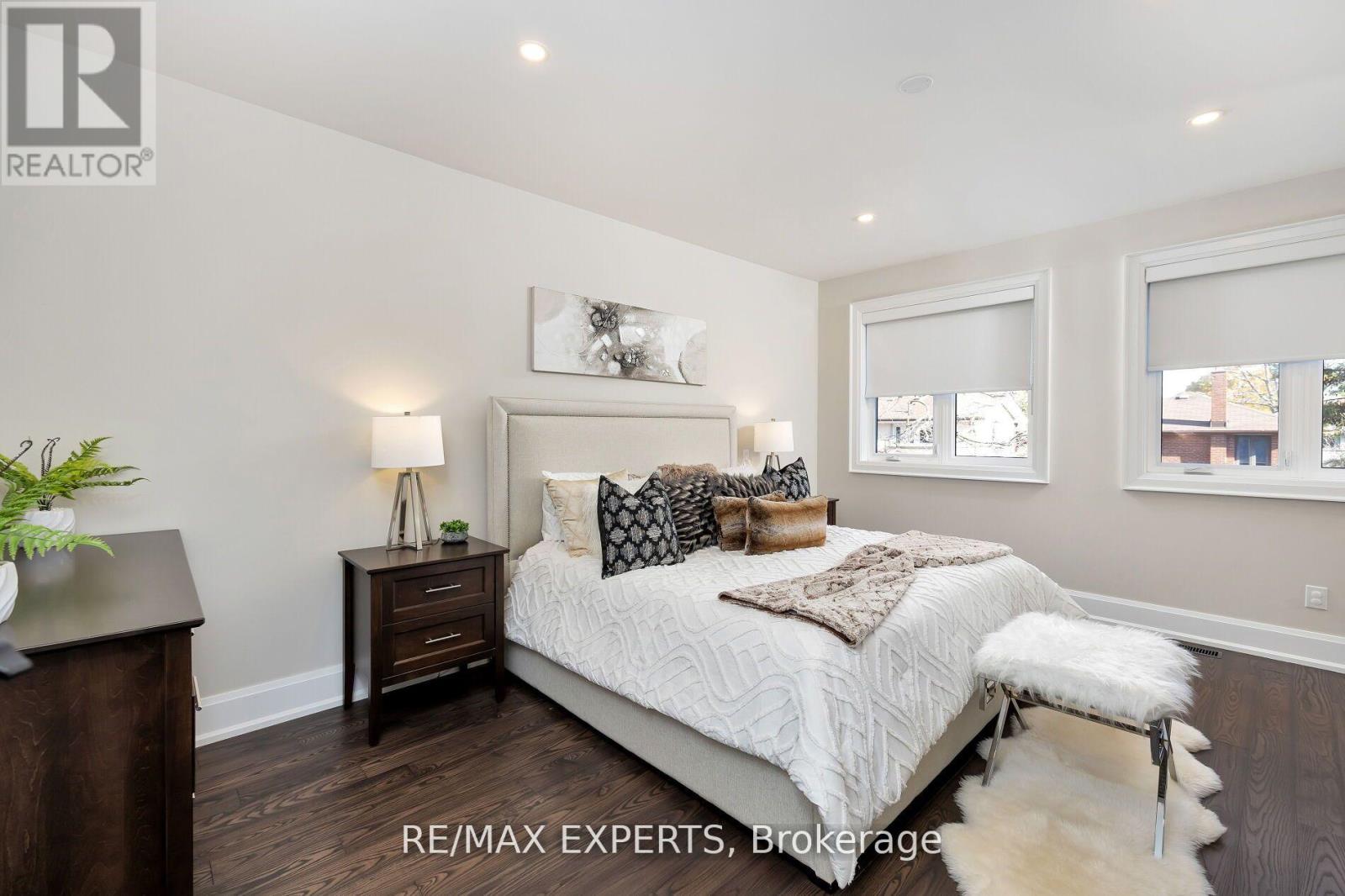 5 Dartmouth Crescent, Toronto, Ontario  M8V 1W9 - Photo 19 - W12728828