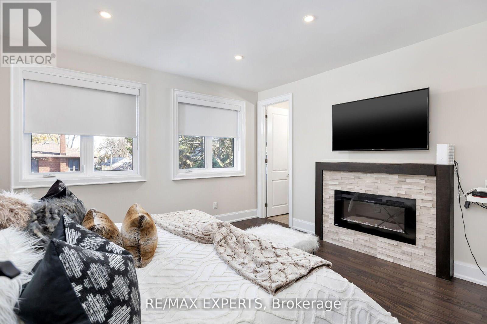 5 Dartmouth Crescent, Toronto, Ontario  M8V 1W9 - Photo 21 - W12728828