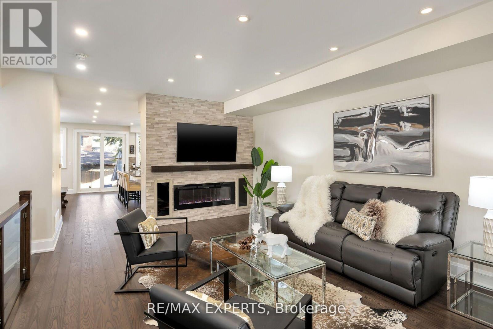 5 Dartmouth Crescent, Toronto, Ontario  M8V 1W9 - Photo 6 - W12728828