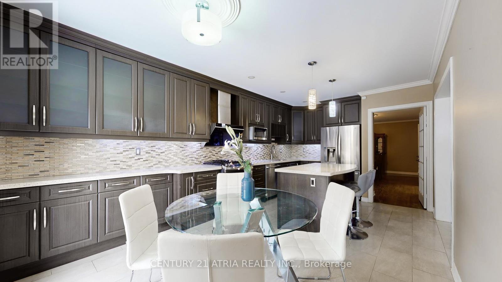 881 Knotty Pine Grove, Mississauga, Ontario  L5W 1K2 - Photo 17 - W12728838