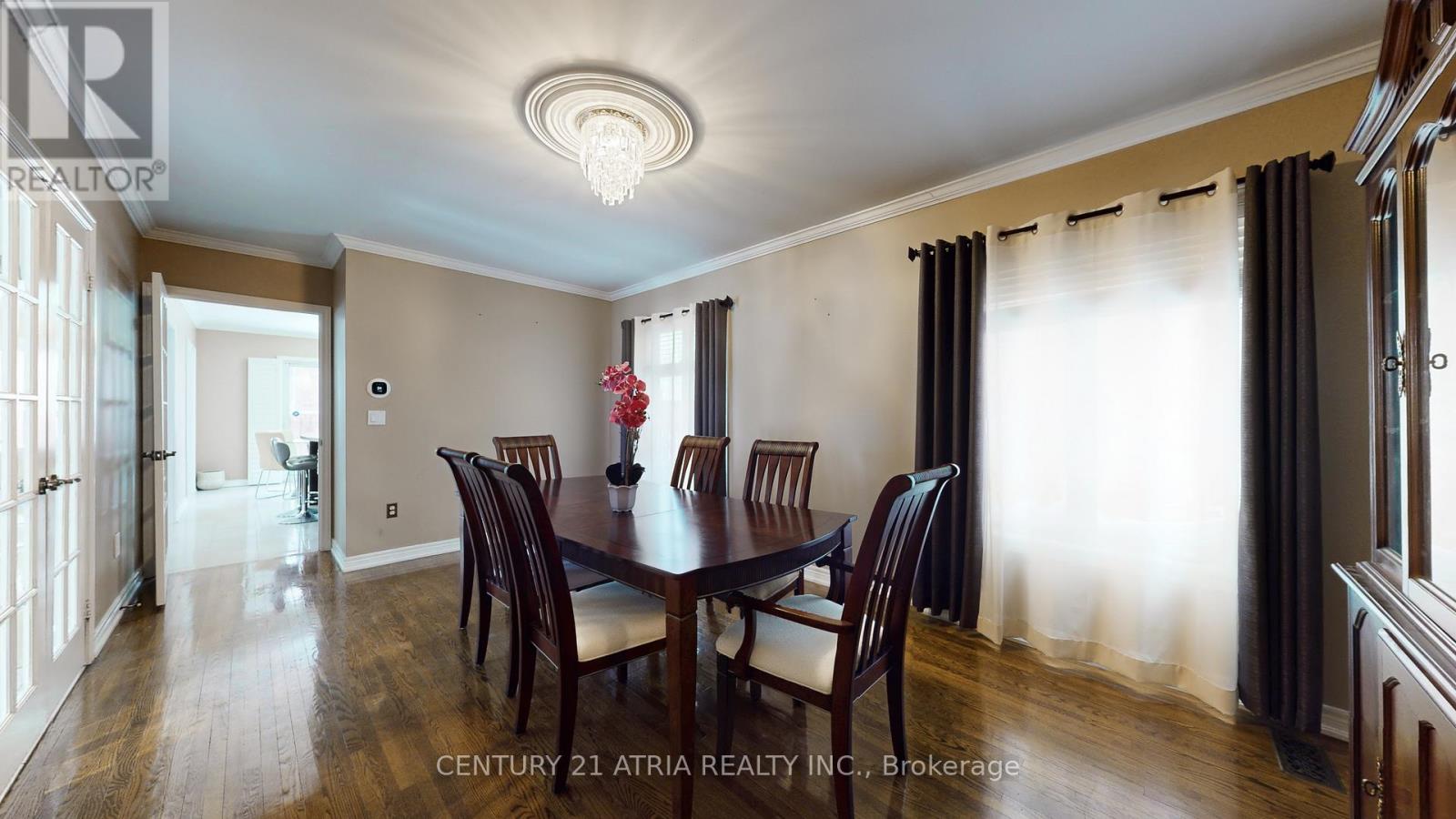 881 Knotty Pine Grove, Mississauga, Ontario  L5W 1K2 - Photo 9 - W12728838