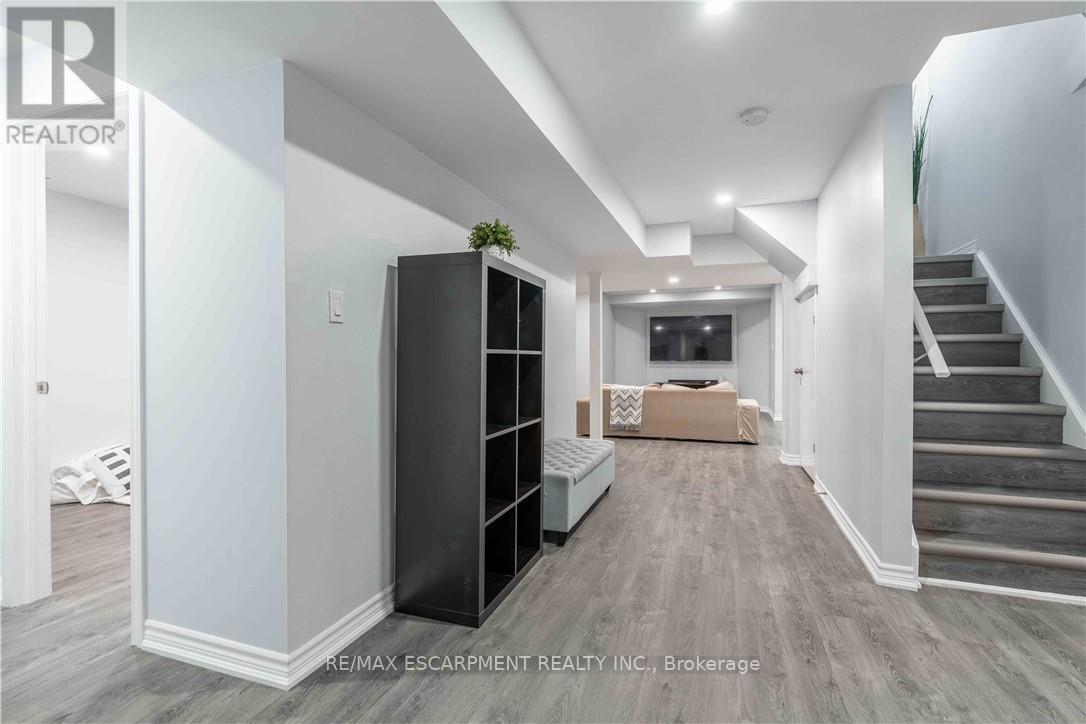 51 Showcase Drive, Hamilton, Ontario  L0R 1P0 - Photo 33 - X12728856