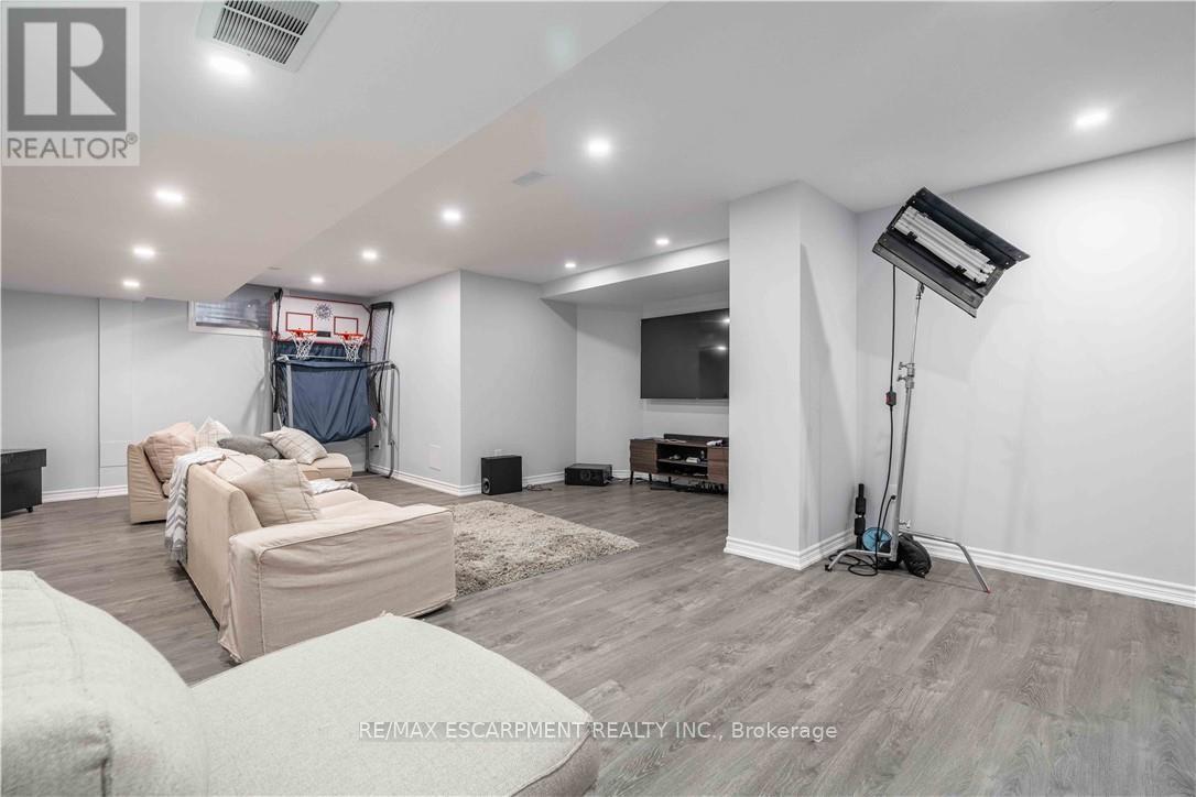 51 Showcase Drive, Hamilton, Ontario  L0R 1P0 - Photo 36 - X12728856