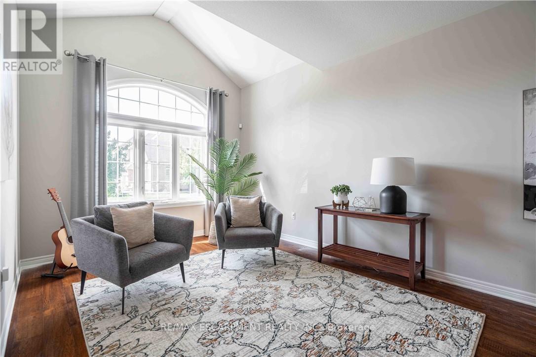 51 Showcase Drive, Hamilton, Ontario  L0R 1P0 - Photo 6 - X12728856