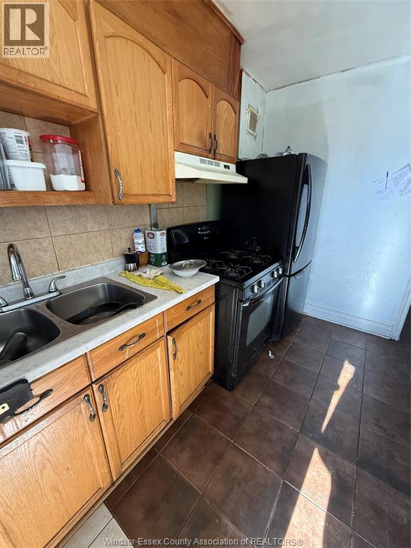 917 Wyandotte Street East, Windsor, Ontario  N9A 3K6 - Photo 3 - 26001907