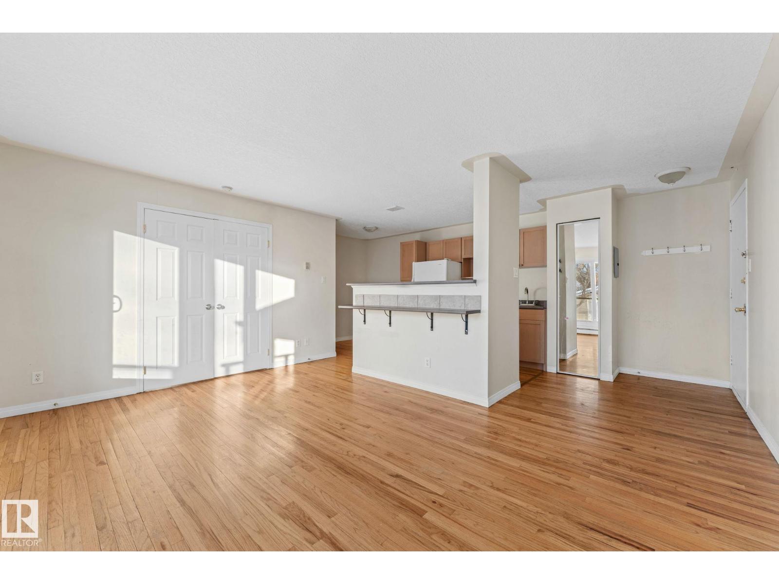 #13 11008 124 St Nw, Edmonton, Alberta  T5M 0J4 - Photo 5 - E4470609