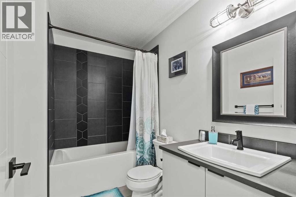 12806 Royal Boulevard, Grande Prairie, Alberta  T8V 6J6 - Photo 13 - A2271592