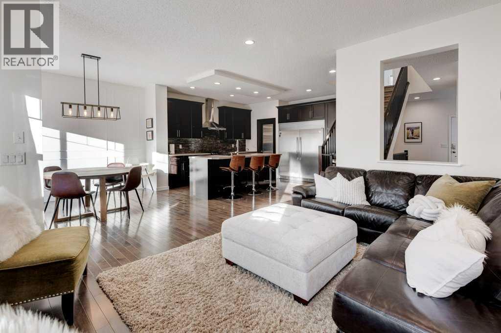 237 Cimarron Vista Way, Okotoks, Alberta  T1S 0K7 - Photo 4 - A2278750