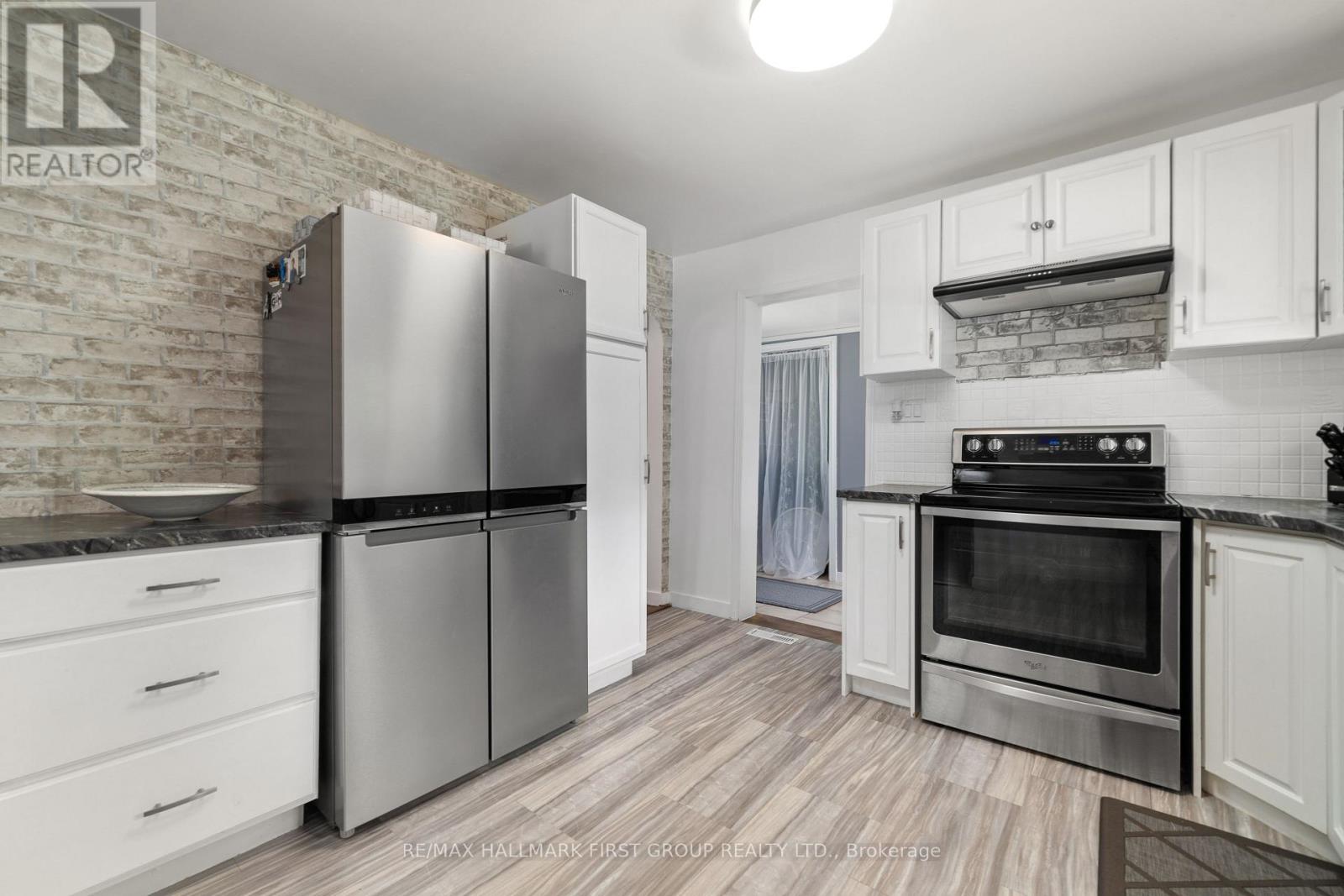 88 Water Street, Quinte West, Ontario  K8V 4M4 - Photo 11 - X12729106