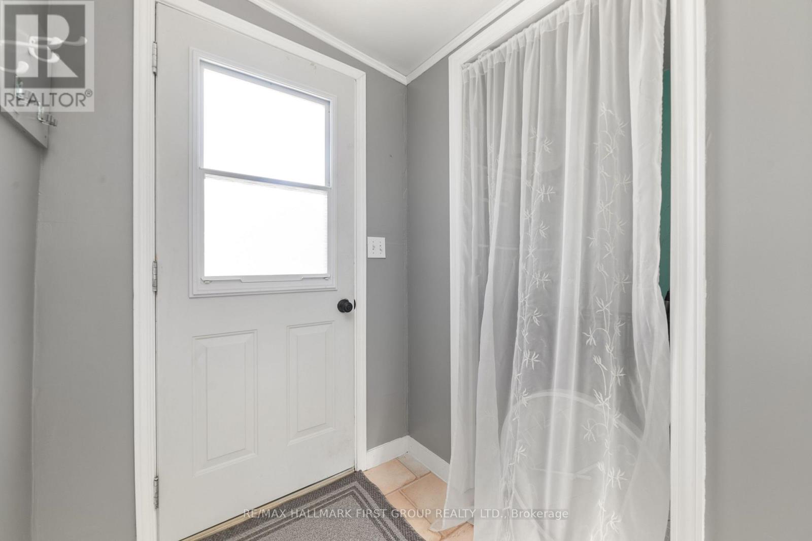 88 Water Street, Quinte West, Ontario  K8V 4M4 - Photo 4 - X12729106