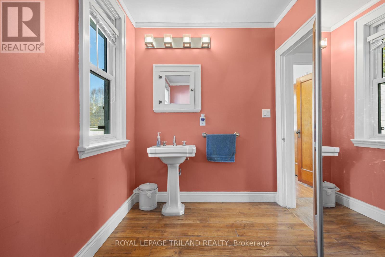 1248 Southdale Road E, London South, Ontario  N6E 1B4 - Photo 22 - X12728934