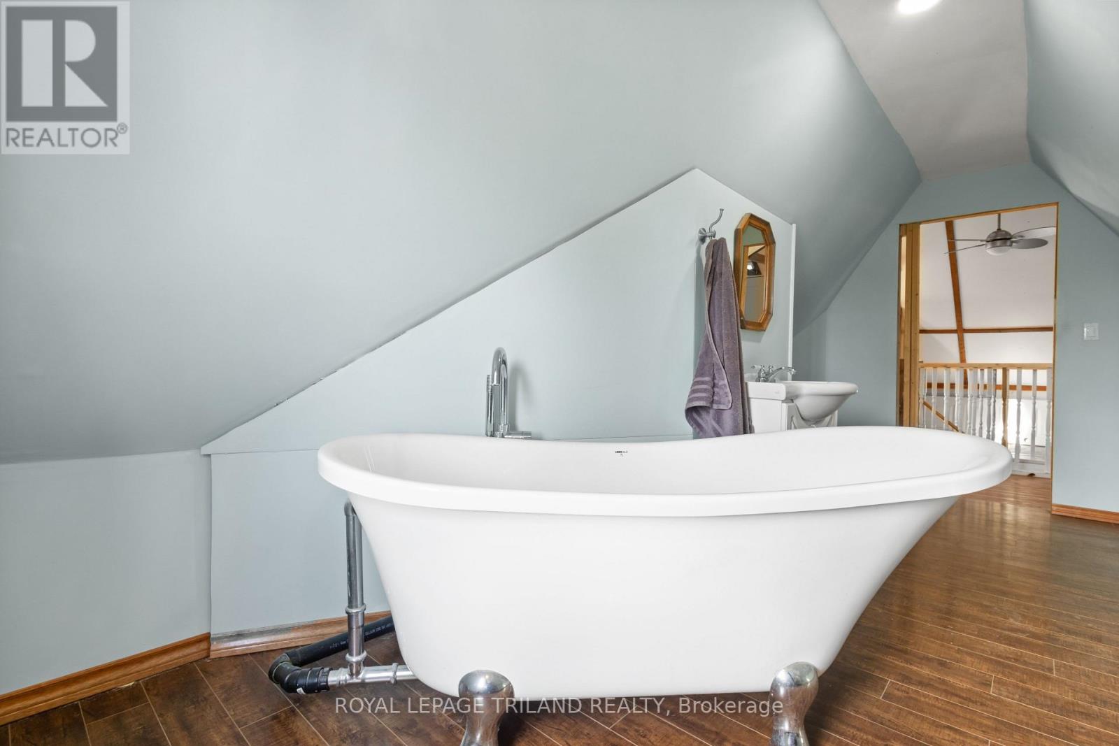 1248 Southdale Road E, London South, Ontario  N6E 1B4 - Photo 27 - X12728934