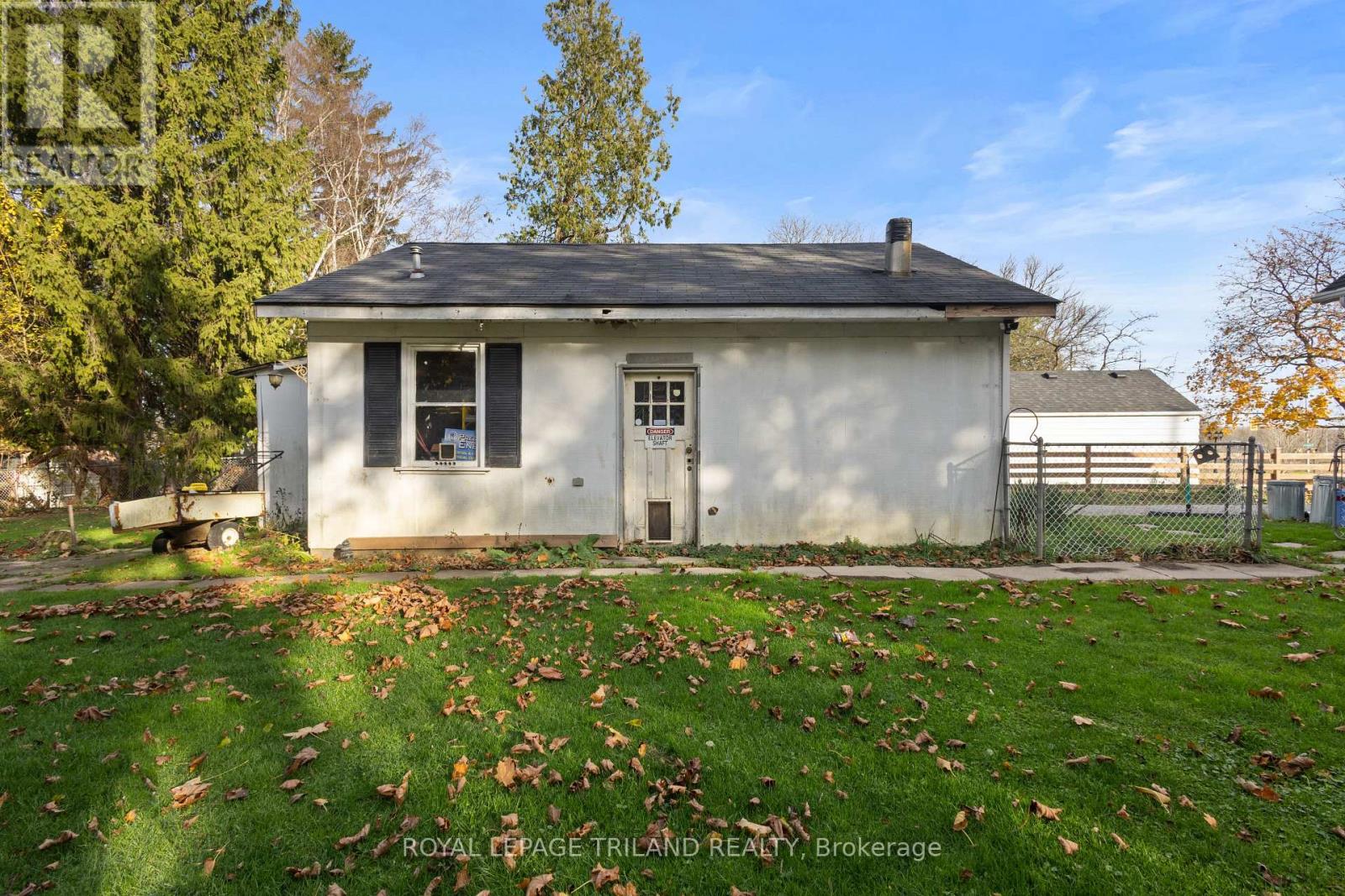 1248 Southdale Road E, London South, Ontario  N6E 1B4 - Photo 7 - X12728934