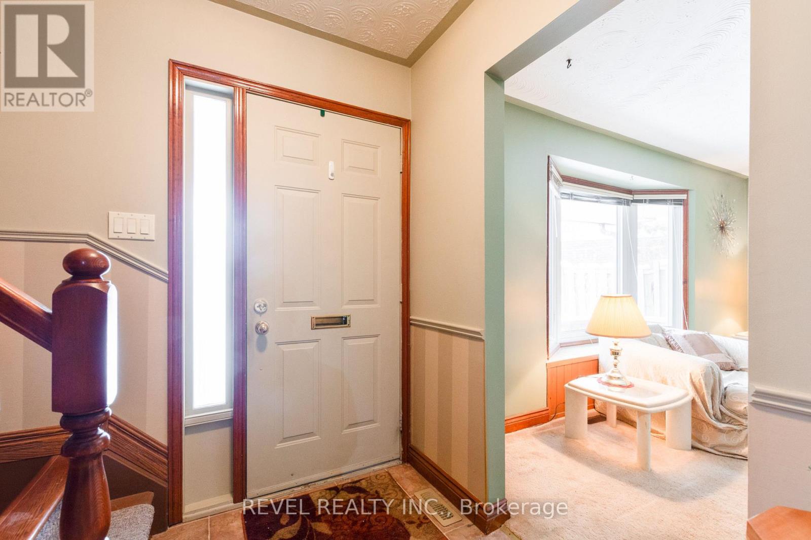 247 Regal Drive, London East, Ontario  N5Y 4Z7 - Photo 6 - X12729092