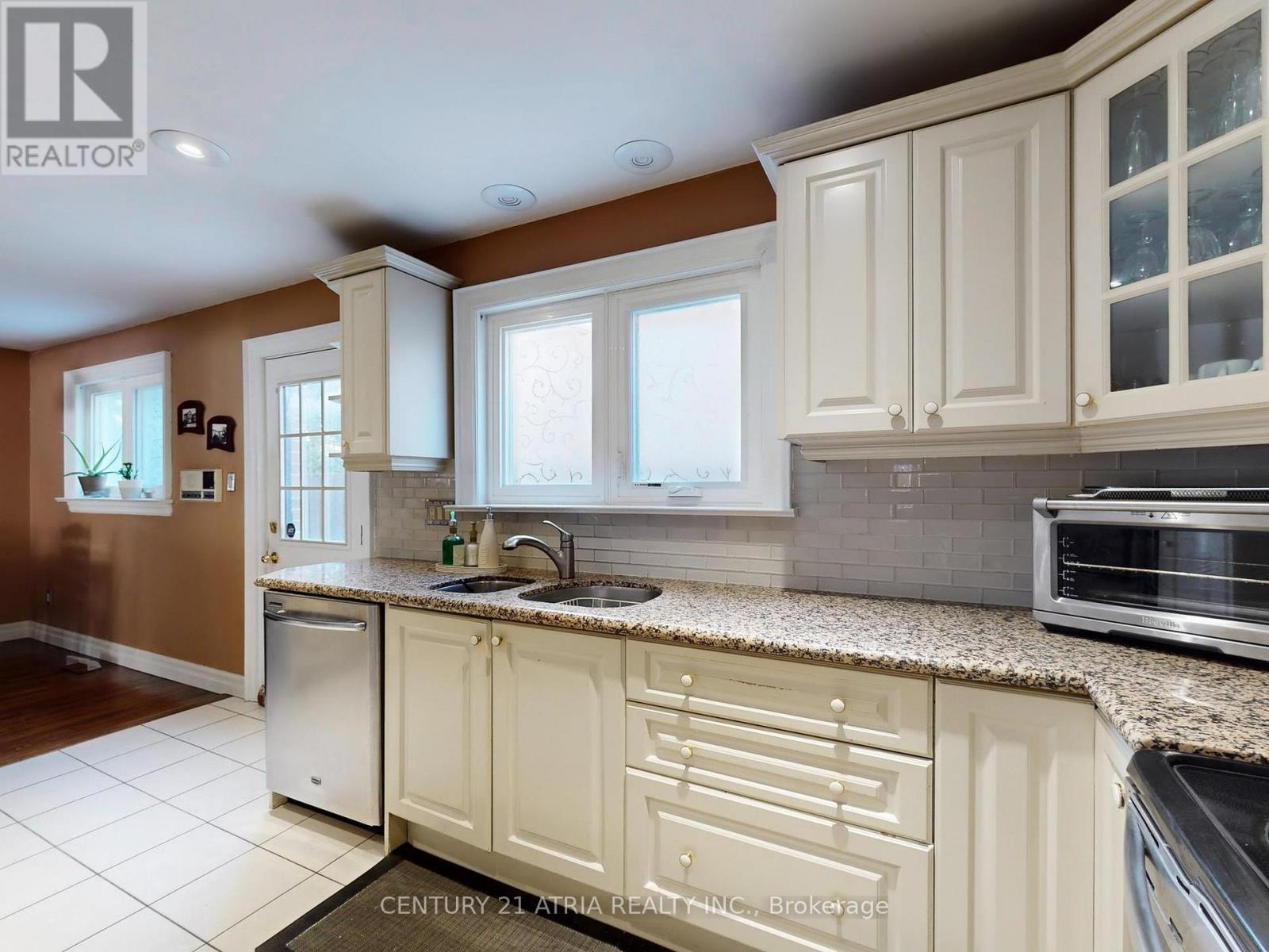 39 Prattley Drive, Toronto, Ontario  M2J 2K1 - Photo 20 - C12686604