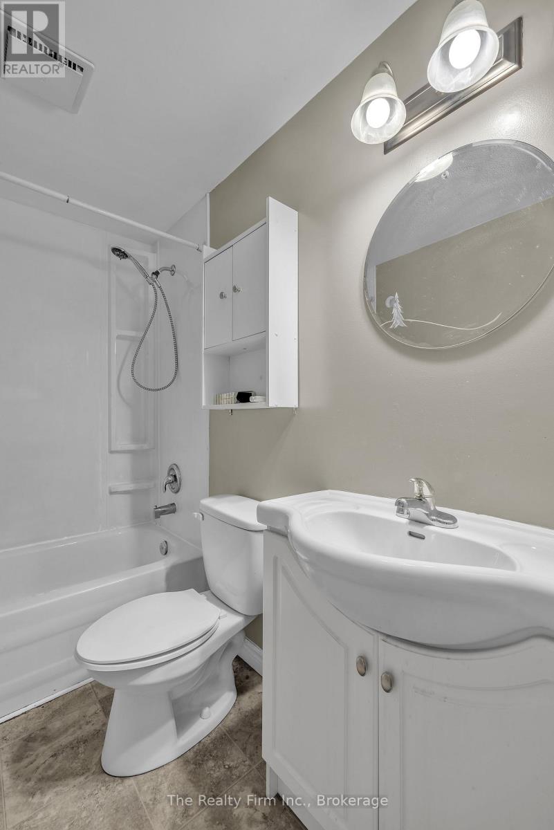 40 Marlboro Court, Woodstock, Ontario  N4S 8P4 - Photo 16 - X12729080