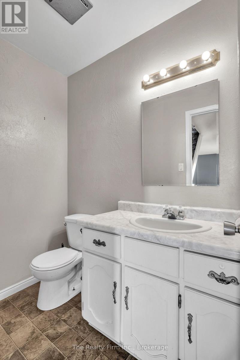 40 Marlboro Court, Woodstock, Ontario  N4S 8P4 - Photo 7 - X12729080