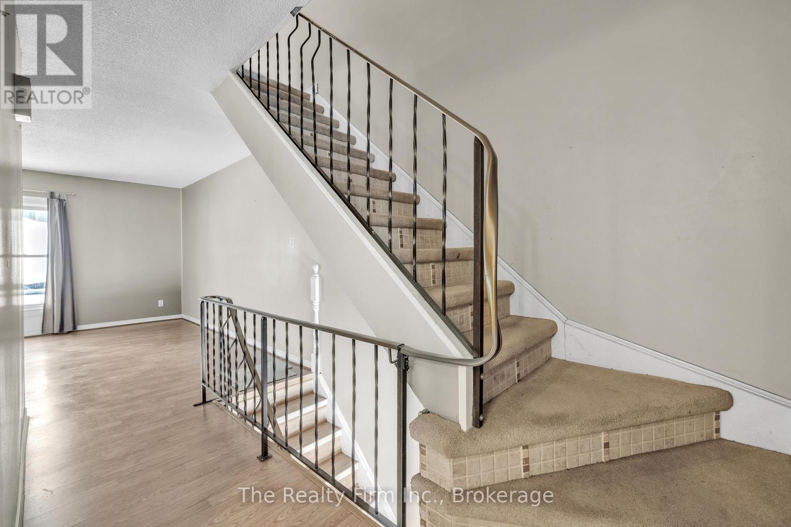 40 Marlboro Court, Woodstock, Ontario  N4S 8P4 - Photo 8 - X12729080