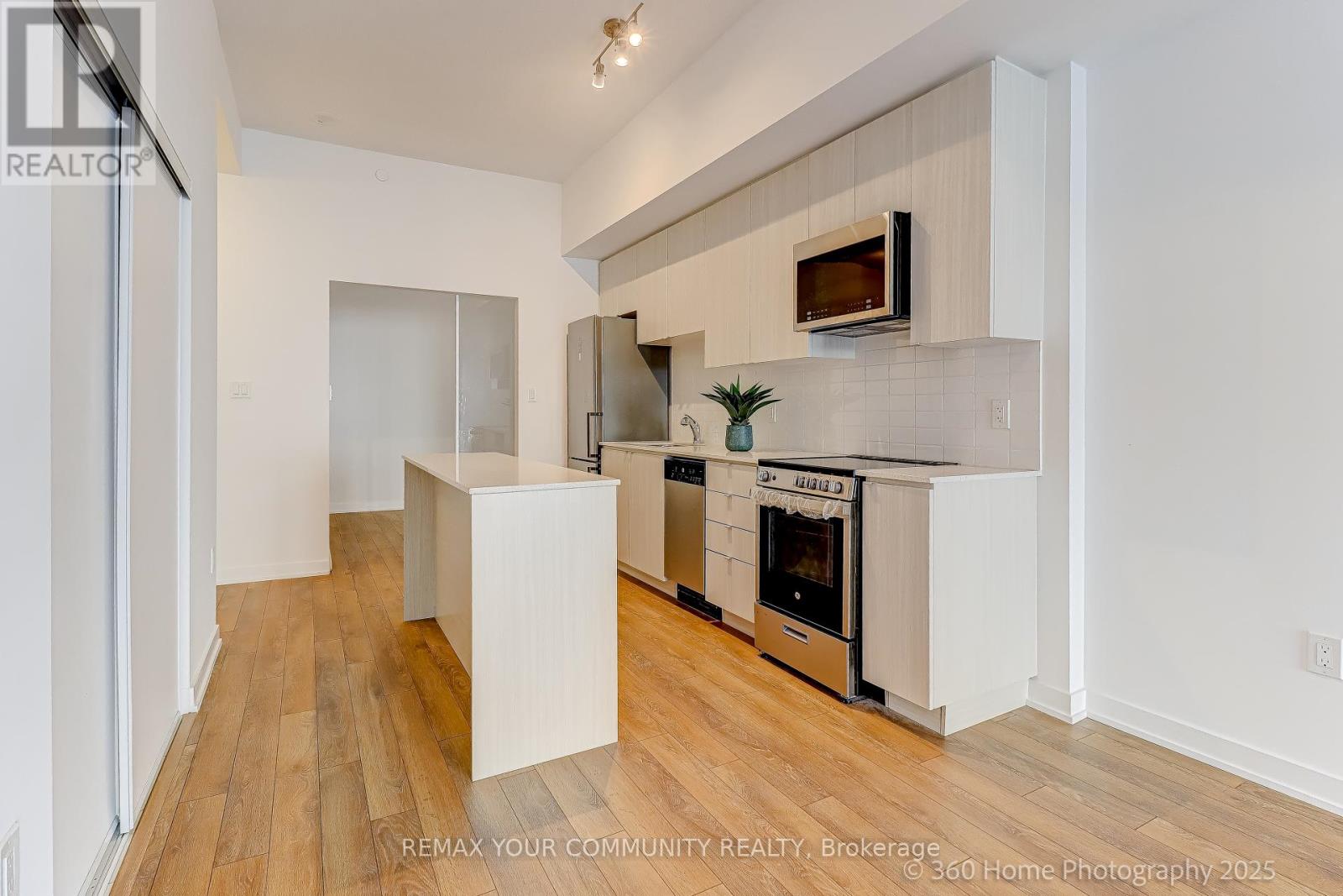 112 - 2433 Dufferin Street, Toronto, Ontario  M6E 3T3 - Photo 18 - W12718992