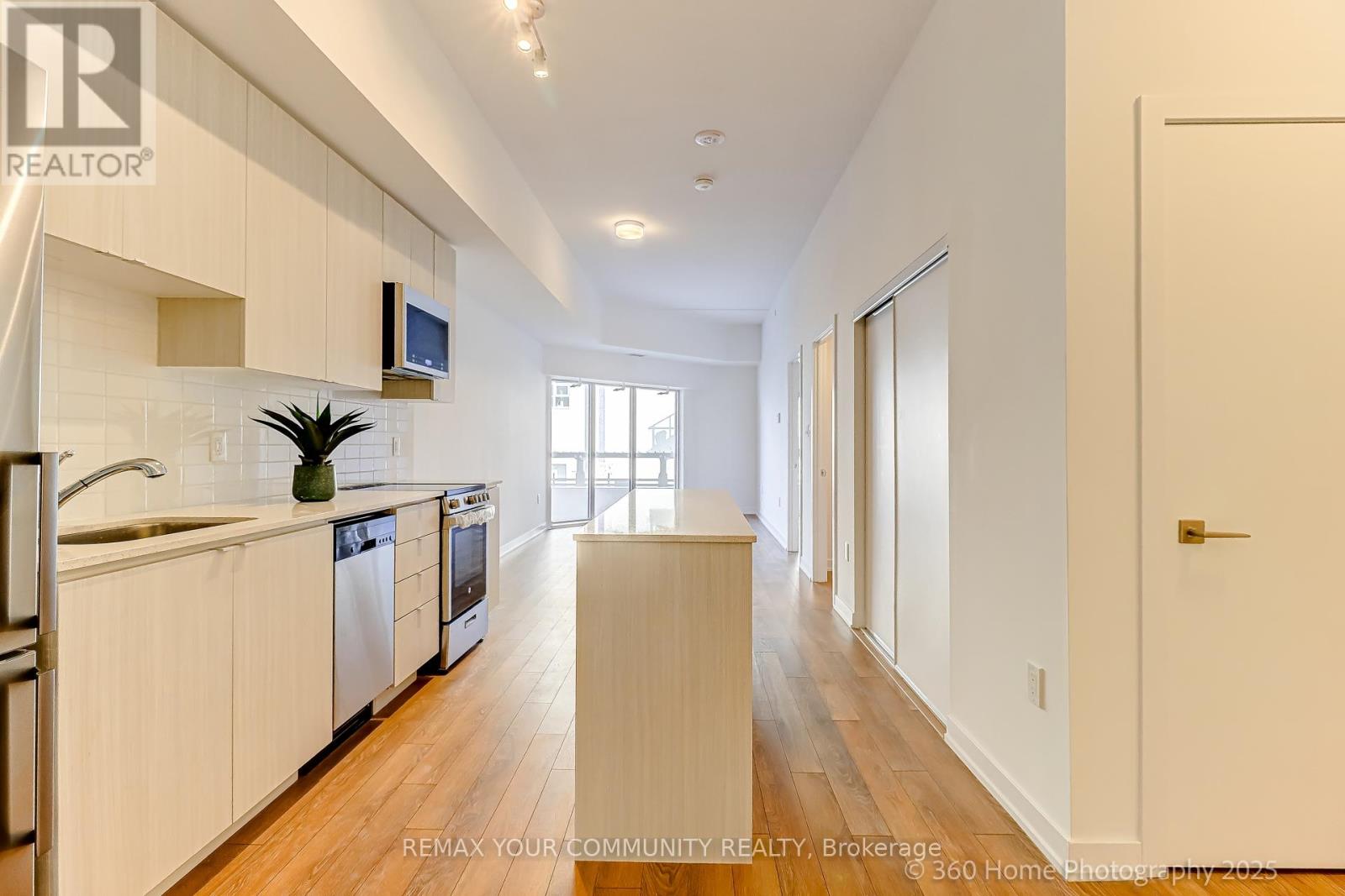 112 - 2433 Dufferin Street, Toronto, Ontario  M6E 3T3 - Photo 7 - W12718992