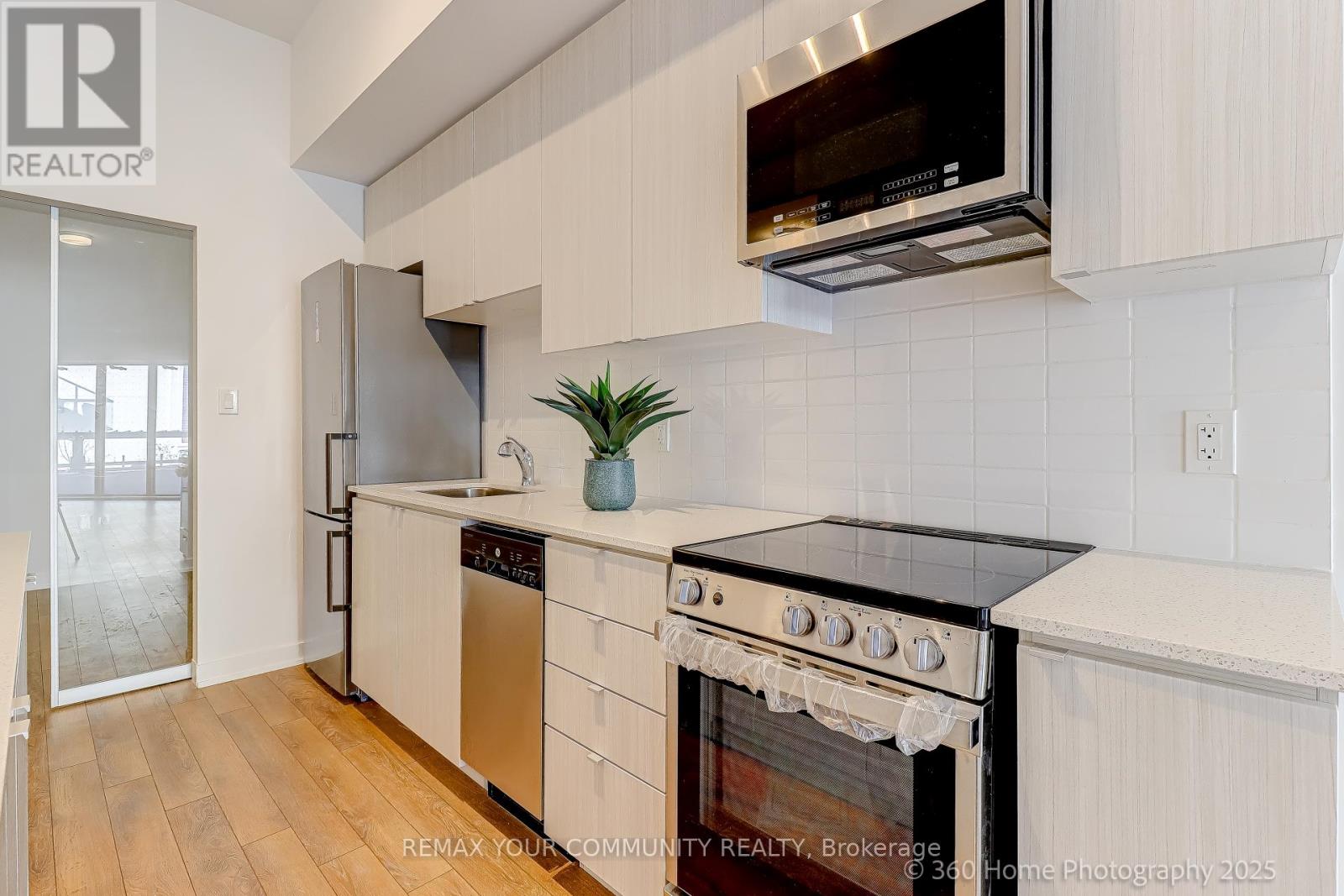 112 - 2433 Dufferin Street, Toronto, Ontario  M6E 3T3 - Photo 19 - W12718992