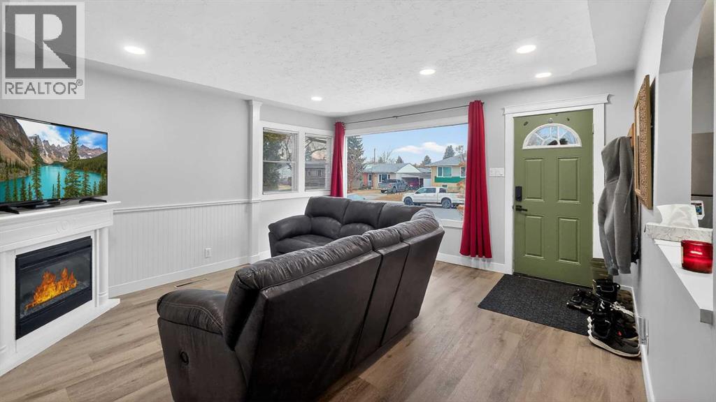 1822 8 Avenue N, Lethbridge, Alberta  T1H 1B5 - Photo 2 - A2280872