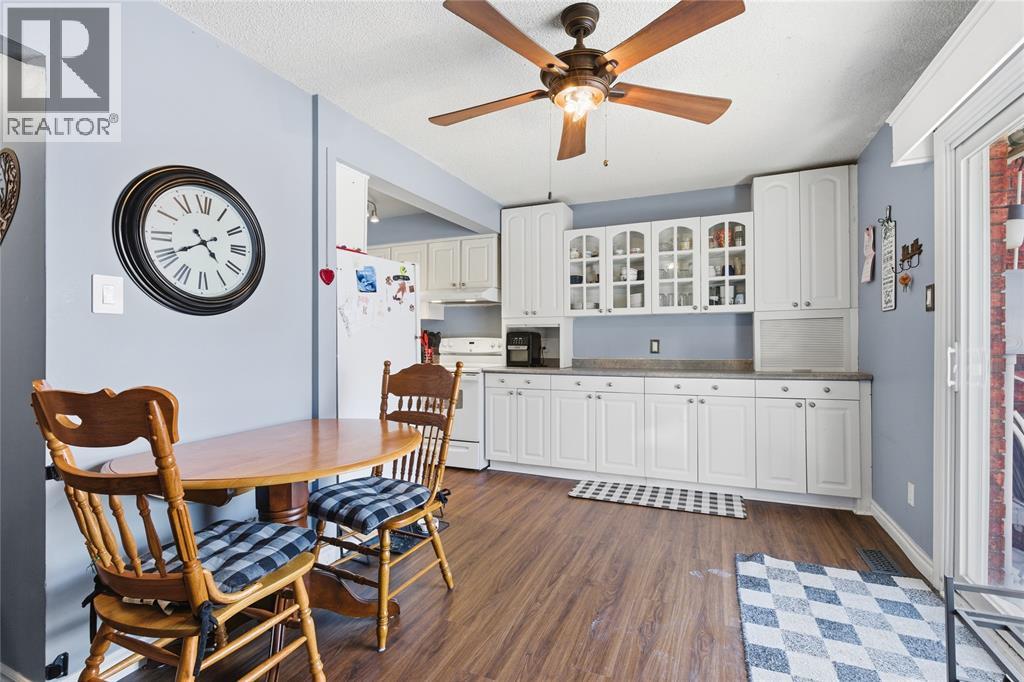 1023 Salisbury Street Unit# 8, Sarnia, Ontario  N7S 4N8 - Photo 7 - 26001902